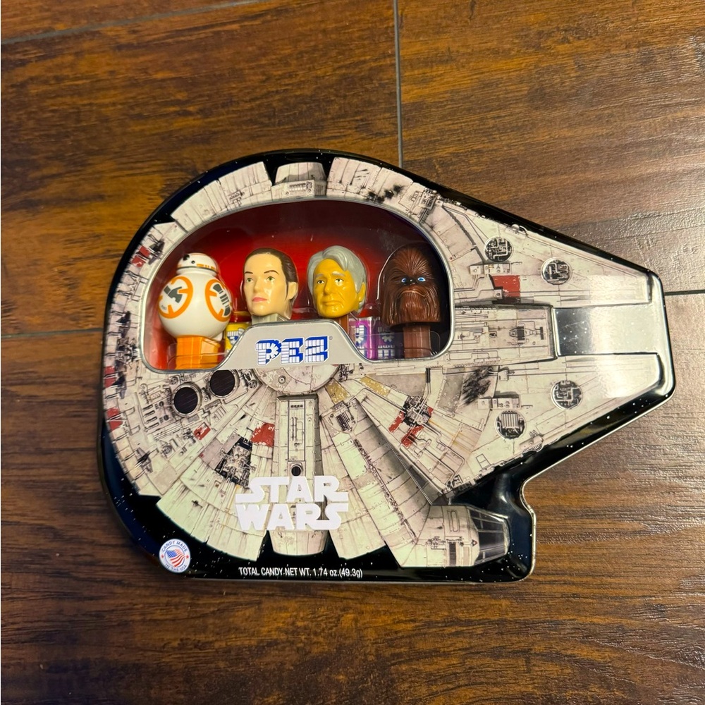Star Wars Pez Collectible Tin Millennium Falcon BB-9 Rey Han Solo Chewbacca